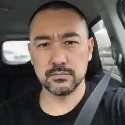 Portrait of Matthew O’Connell, a player from Invercargill, New Zealand, talking about his experience with Clubhouse Casino NZ and playing for entertainment.